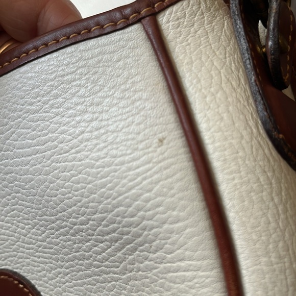 Coach cream pebbled leather shoulder bag - Picture 13 of 16